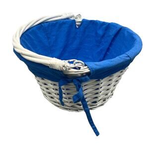 White Wicker Basket, Single Handle, Metal Hinges, Blue Fabric Liner. {90}.